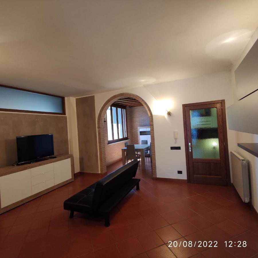 M&M Pinzi Suite Apartment Montepulciano Stazione Esterno foto